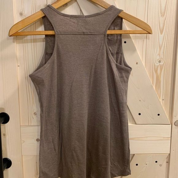 NWT - THYME & HONEY 🍯  Neutral Button Tank - Picture 3 of 7